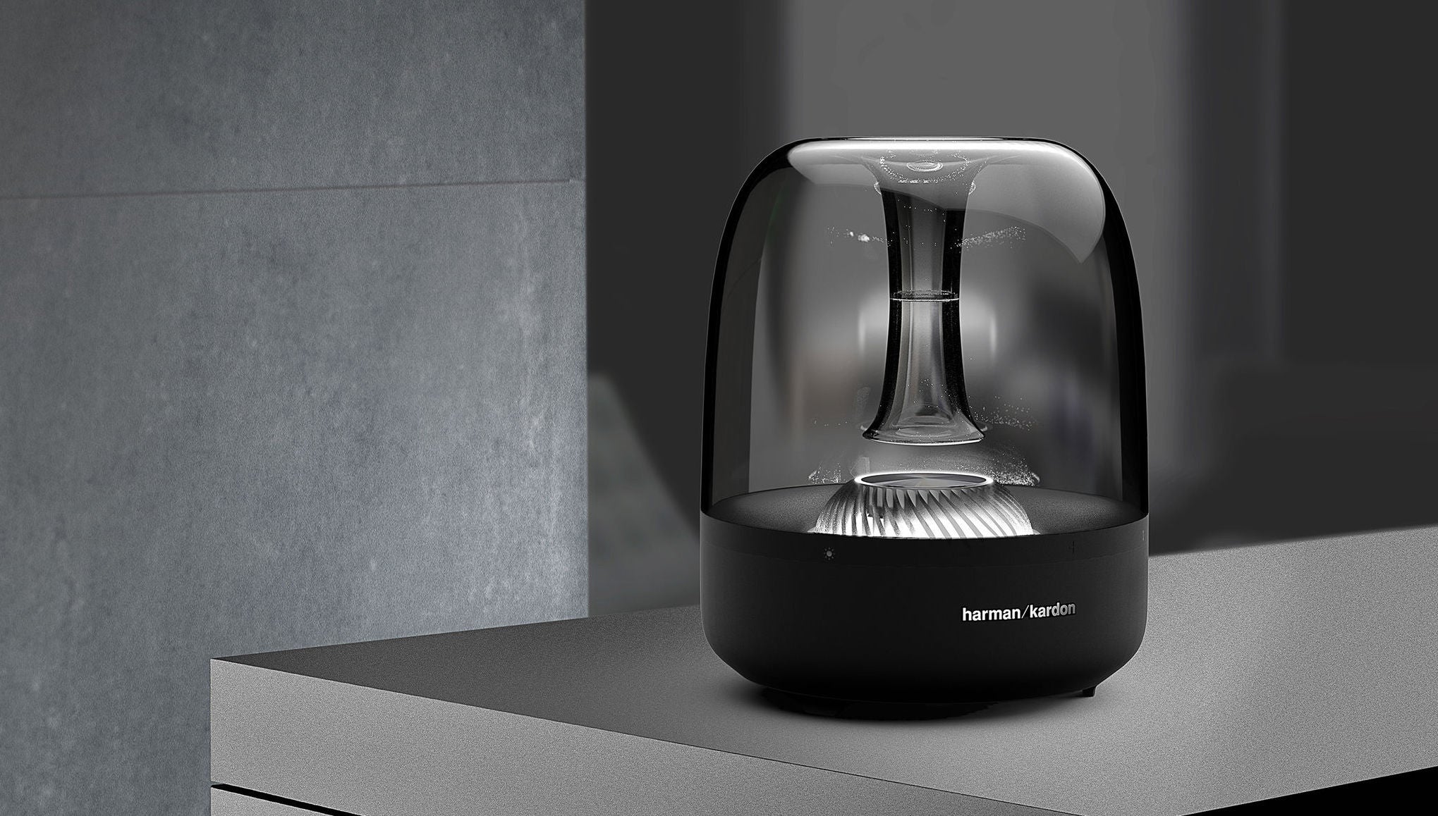 Harman kardon hot sale aura studio