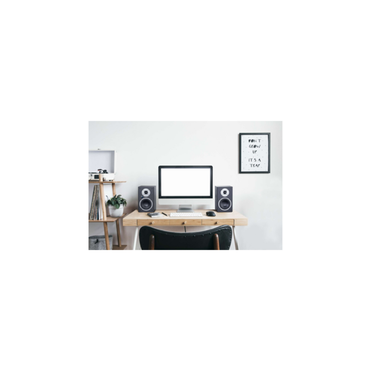 Magnat Monitor Active 2000 - 2 Way Active Bluetooth Powered Bookshelf Speaker (Pair)