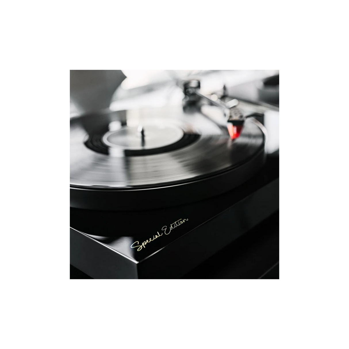 Argon Audio TT-4 Special Edition - Manual Belt Drive Turntable (Black)