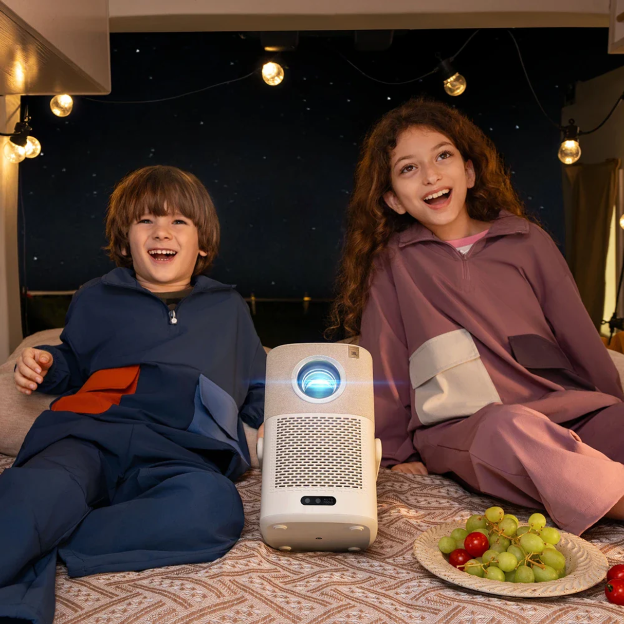 Yaber T2 Plus - Google TV Smart 1080P Full HD Projector Portable Projector with Rechargeable Battery