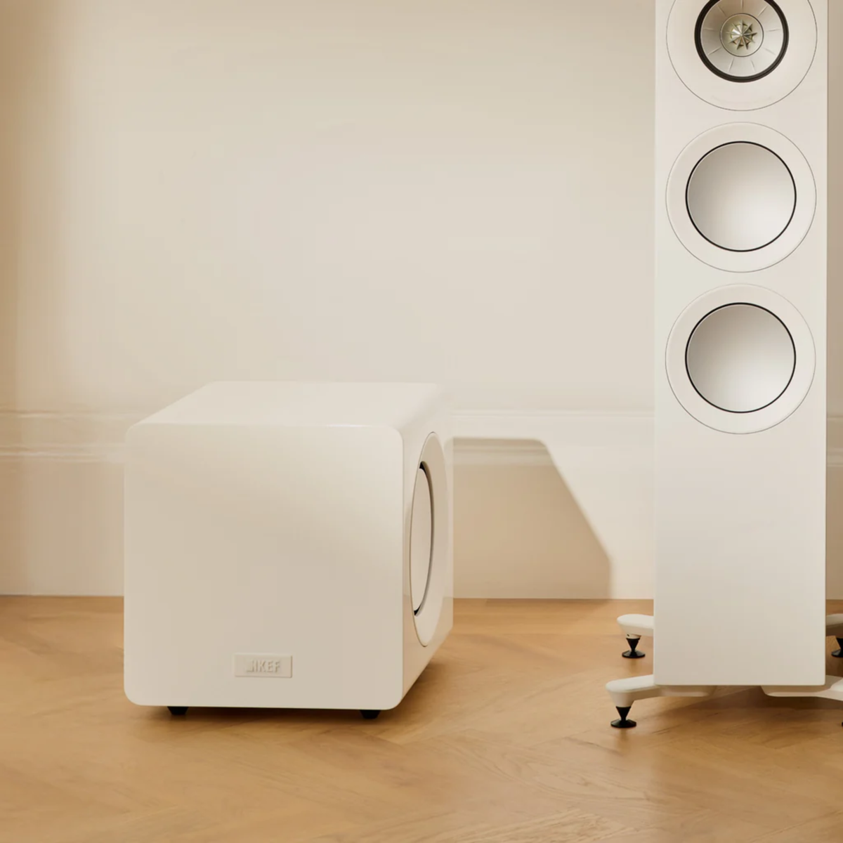 KEF KC92 - 9 Inches Powered Subwoofer (White Gloss)