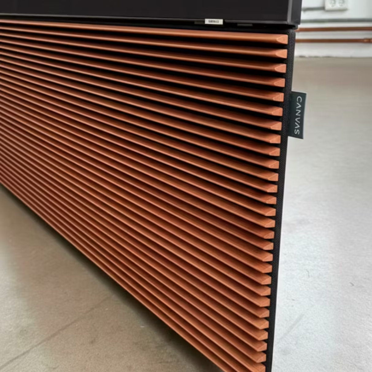 Canvas 65'' Soundbar (Wood Finish, Mahagony)