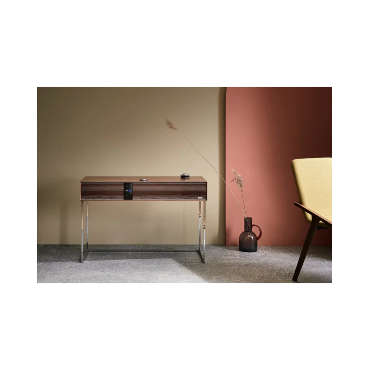 Ruark R810 Hi-Fi Radiogram  (Fused Walnut Veneer)