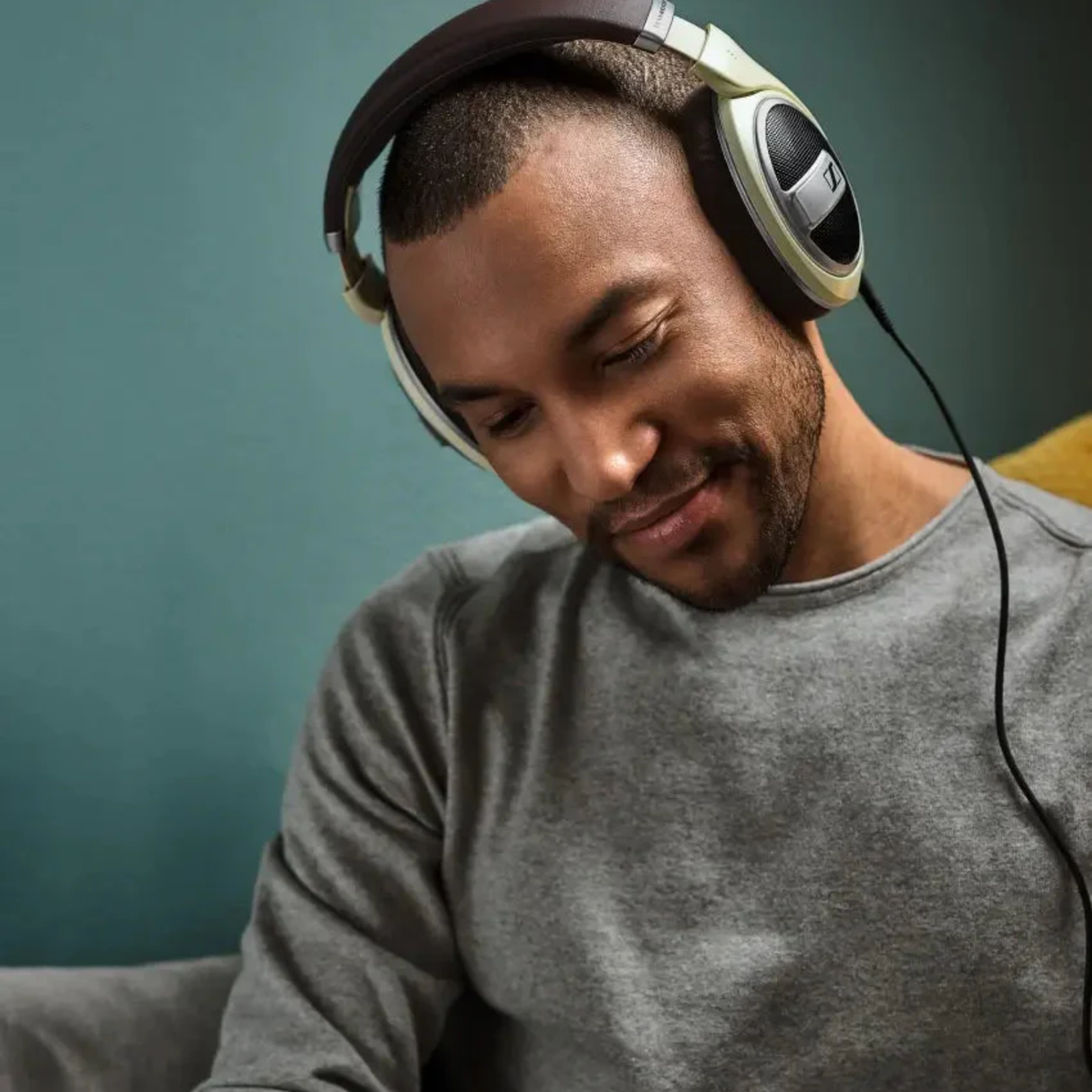 Sennheiser HD 599 - Wired Audiophile Headphone