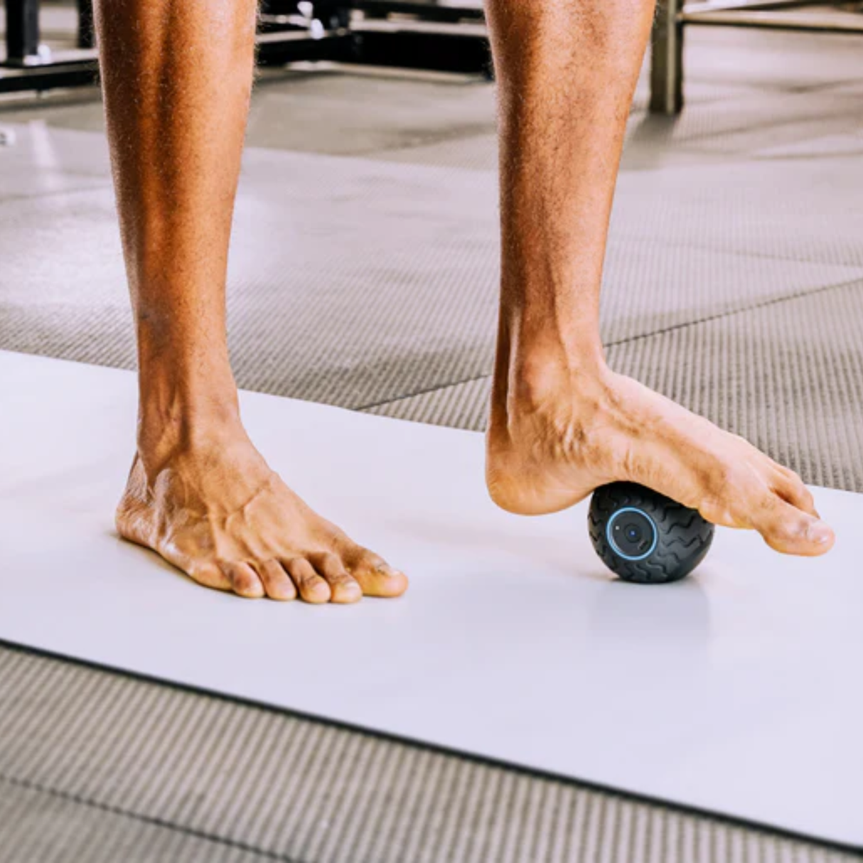 Theragun Wave Solo - Intelligent Massage Ball Wave Solo Massager for Pain Relief (Black)