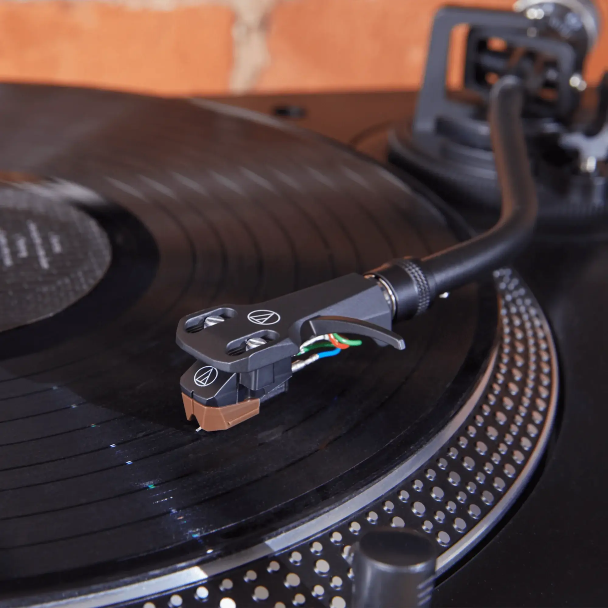 Audio Technica AT-VM95SH/H - Headshell/Cartridge Combo Kit