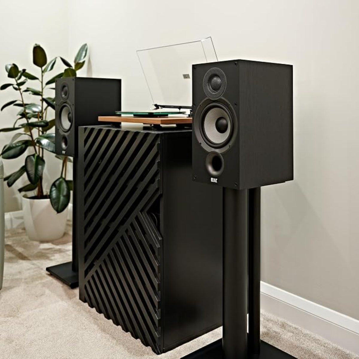 Elac Debut 2.0 B6.2 - Bookshelf Speakers (Black) (Pair)