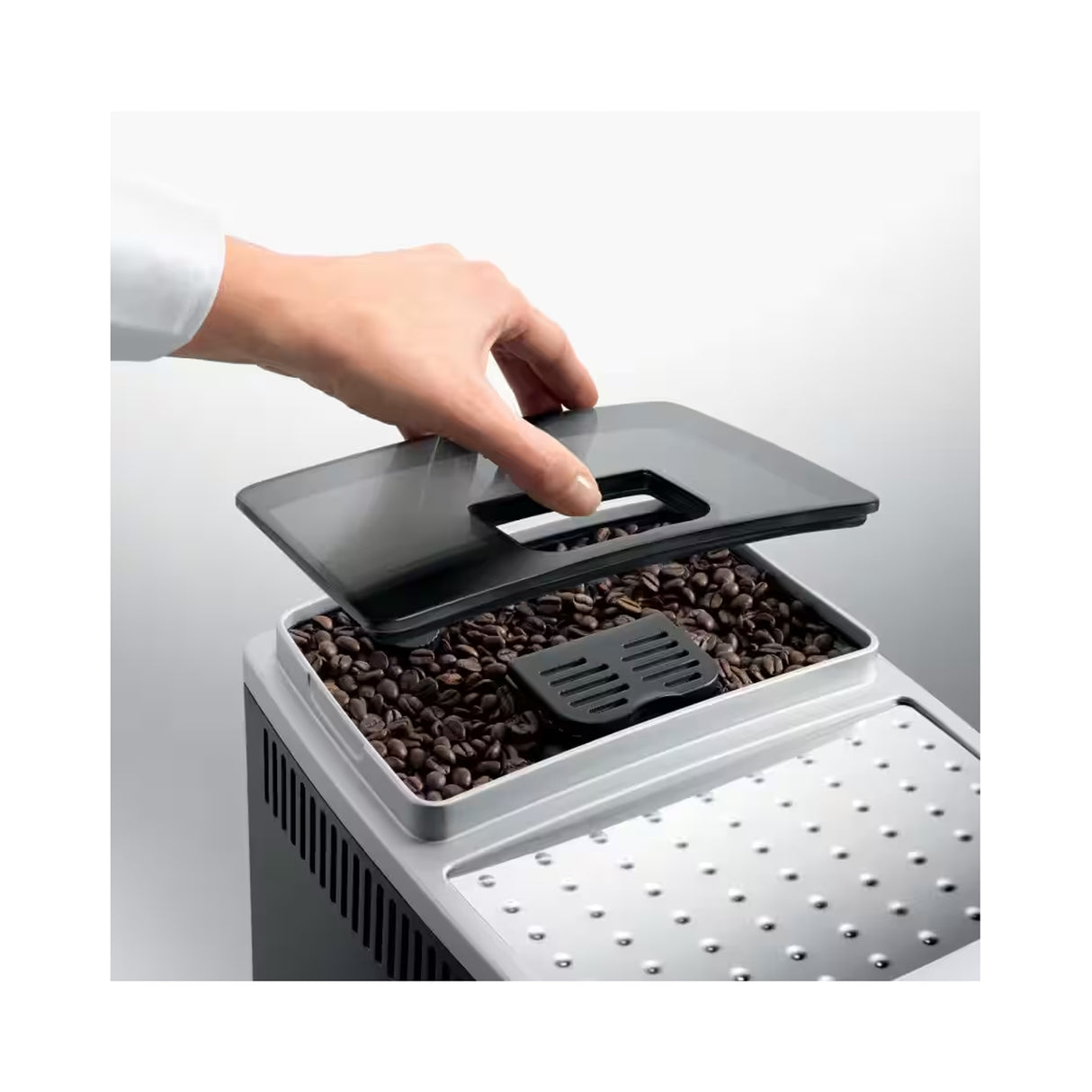 Delonghi ECAM 22.110.SB - 1450 Watts Super Automatic Magnifica Espresso Coffee Maker (Silver)