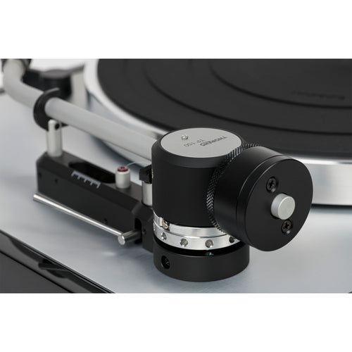 Thorens TD 403  - Direct Drive Turntable with preamplifier Inbuilt